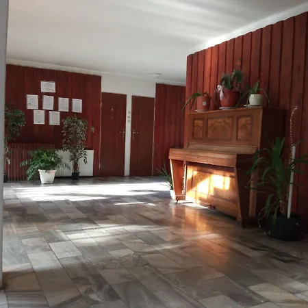 Hostel Amidi *